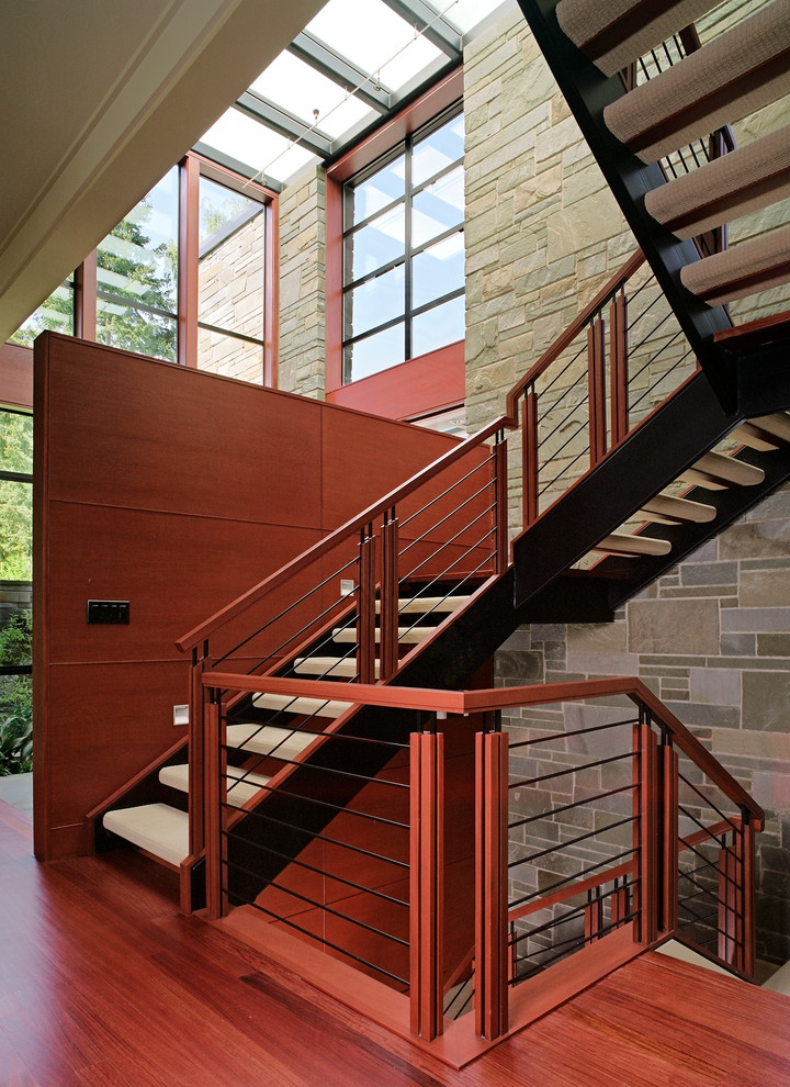 Пример оригинального дизайна: лестница в современном стиле без подступенок