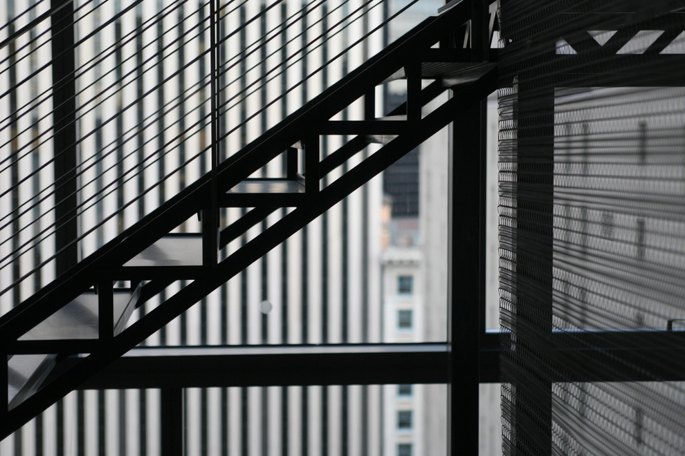シアトルにあるコンテンポラリースタイルのおしゃれな階段の写真