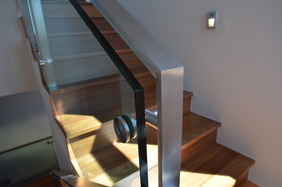 Staircase - contemporary staircase idea in Austin