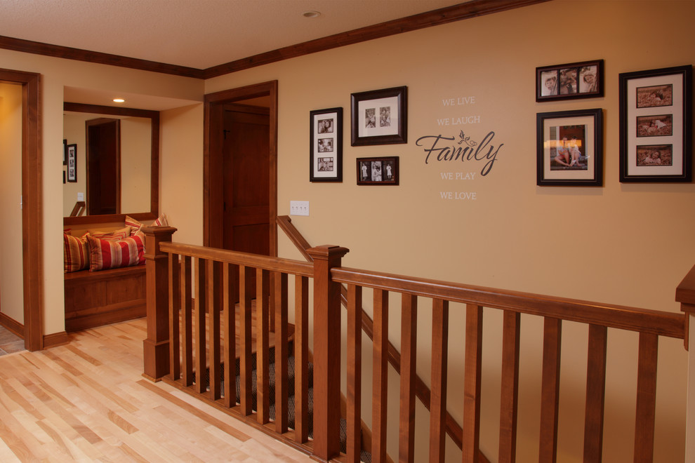 Design ideas for a traditional carpeted straight staircase in Minneapolis with carpeted risers.