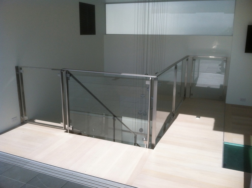 baby gate for glass stairs