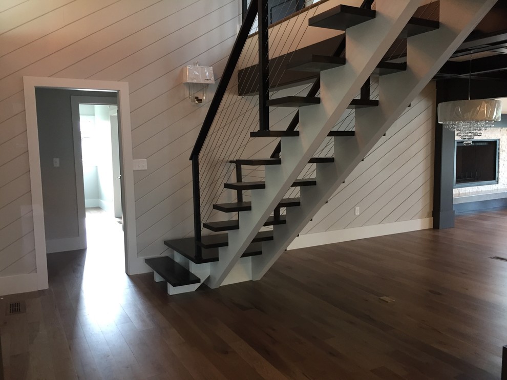 Idéer för att renovera en mycket stor vintage trappa