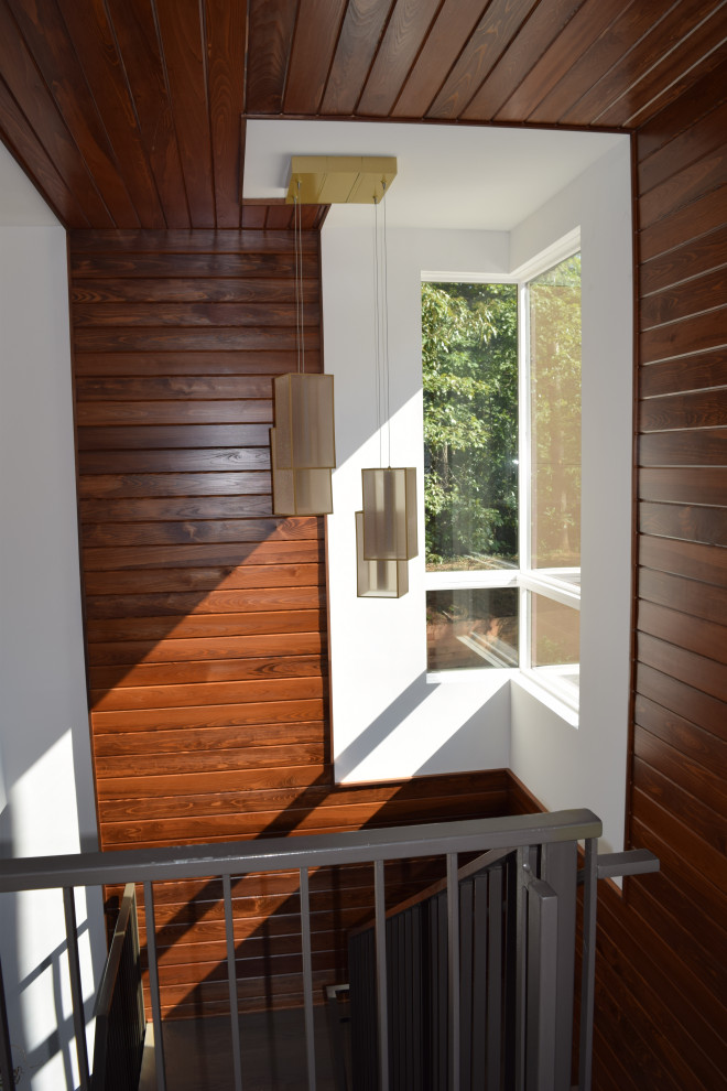 Example of a minimalist staircase design in Atlanta