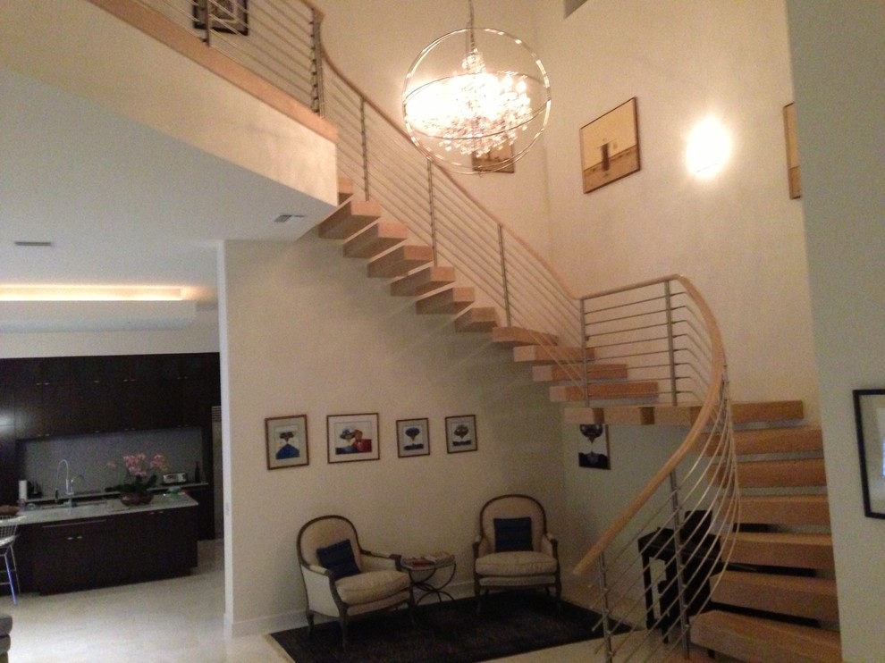 Moderne Treppe in Miami