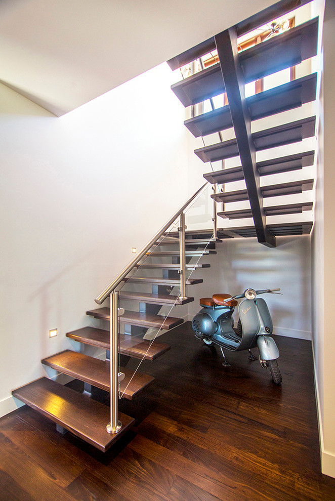 メルボルンにある高級な広いコンテンポラリースタイルのおしゃれな階段の写真
