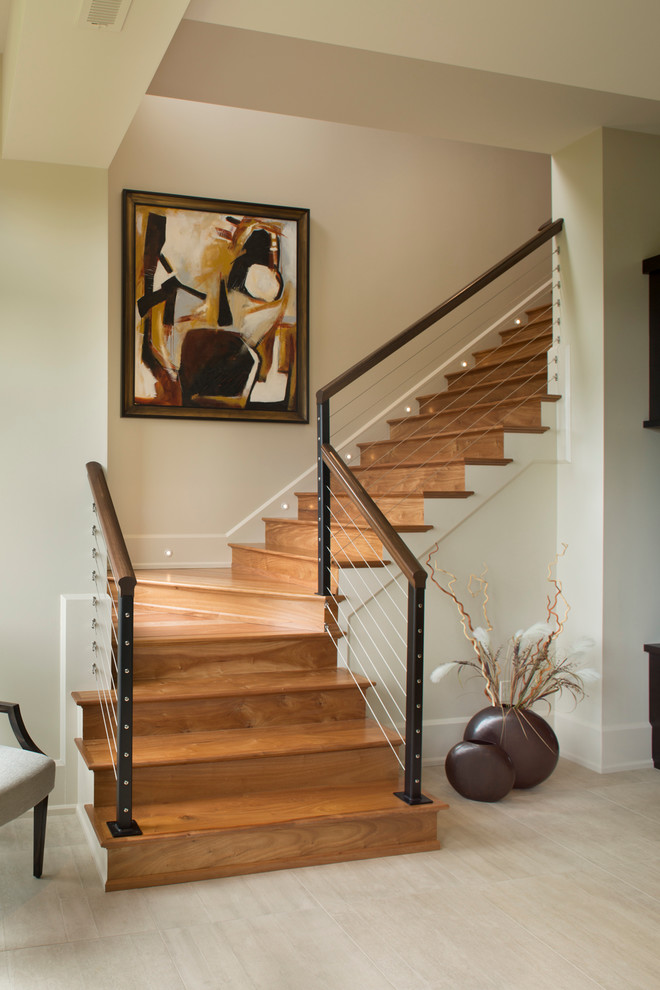 Источник вдохновения для домашнего уюта: большая угловая деревянная лестница в современном стиле с деревянными ступенями