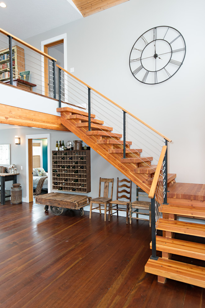Example of an eclectic staircase design in Seattle