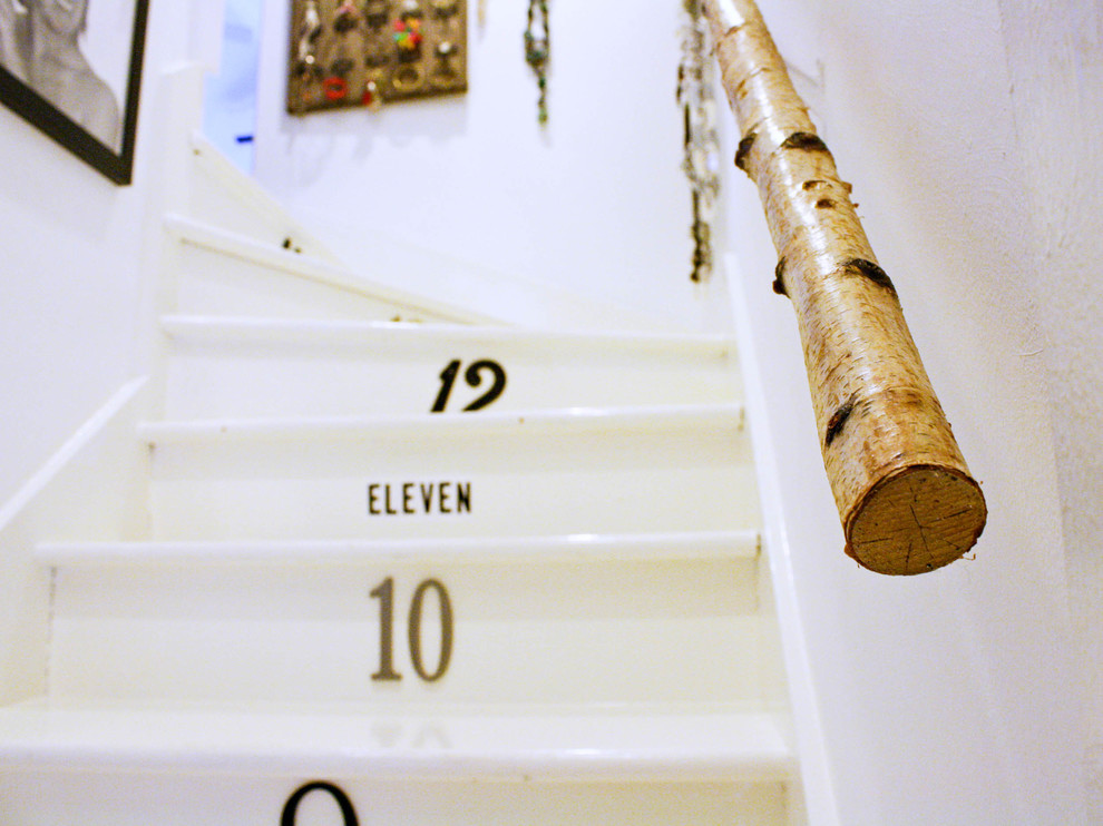 Idée de décoration pour un escalier bohème.
