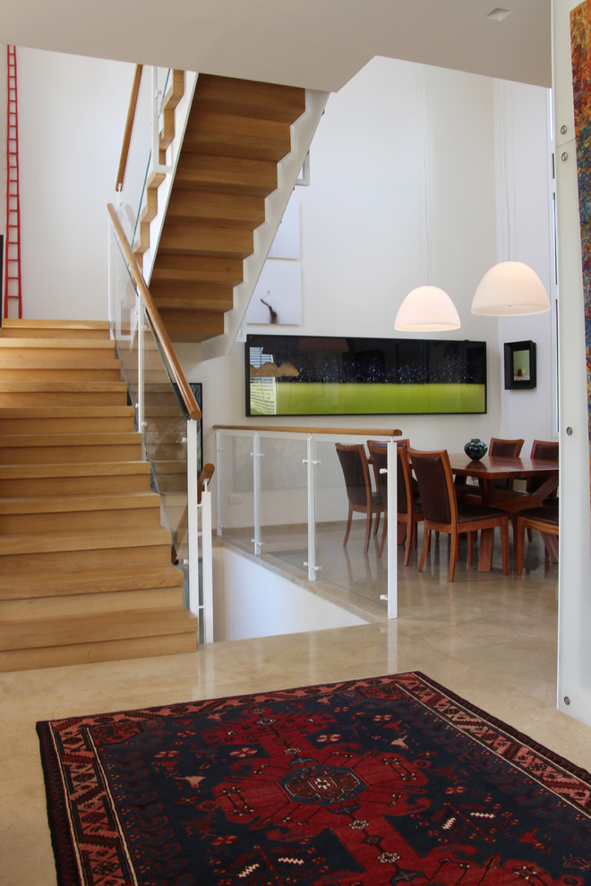 Design ideas for a contemporary staircase in Tel Aviv.
