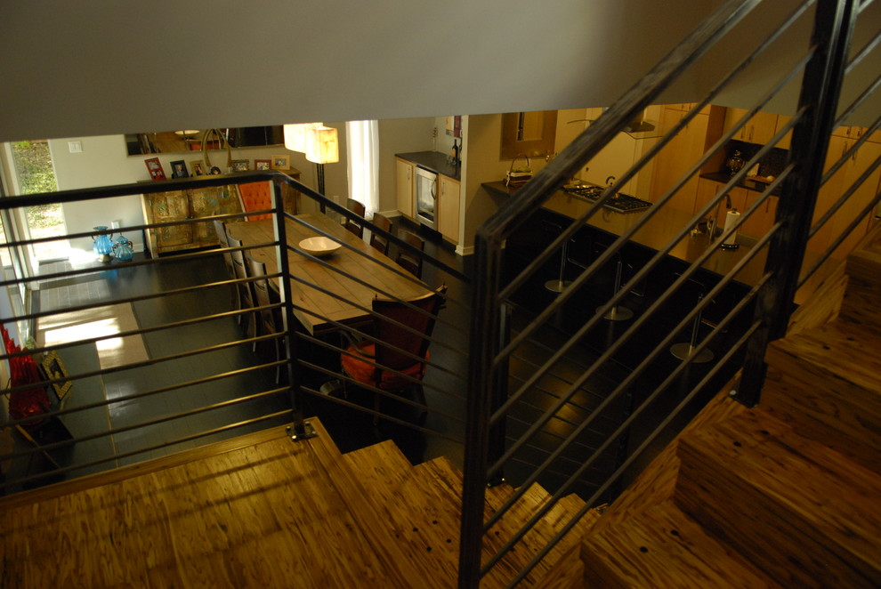 Example of a transitional staircase design in Austin