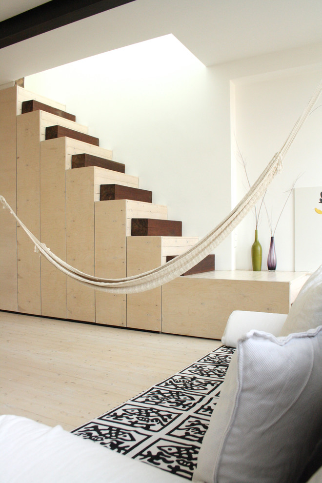 Staircase - modern staircase idea in Amsterdam