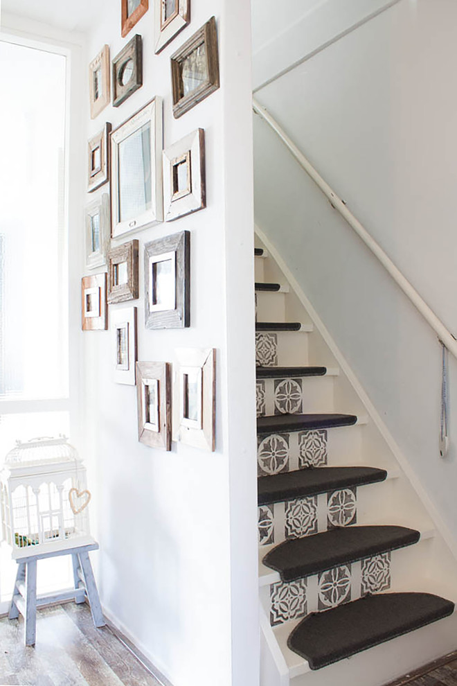 Design ideas for a shabby-chic style staircase in Amsterdam.