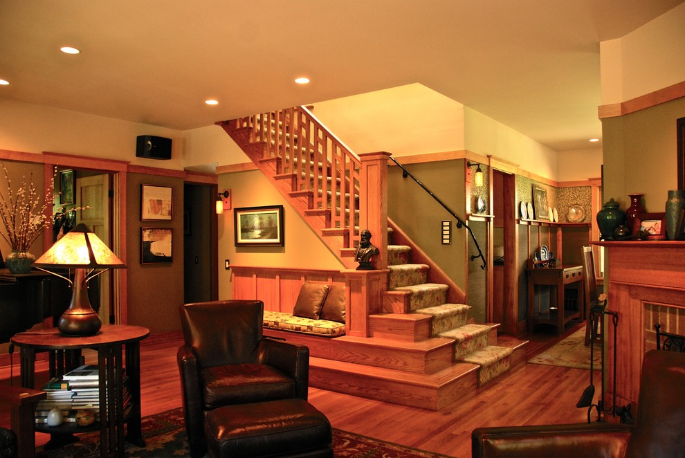Staircase - craftsman staircase idea in New York