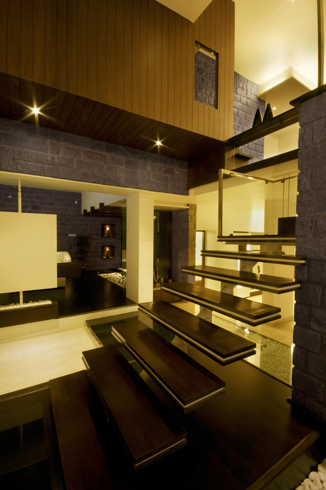 Staircase - contemporary staircase idea in Bengaluru