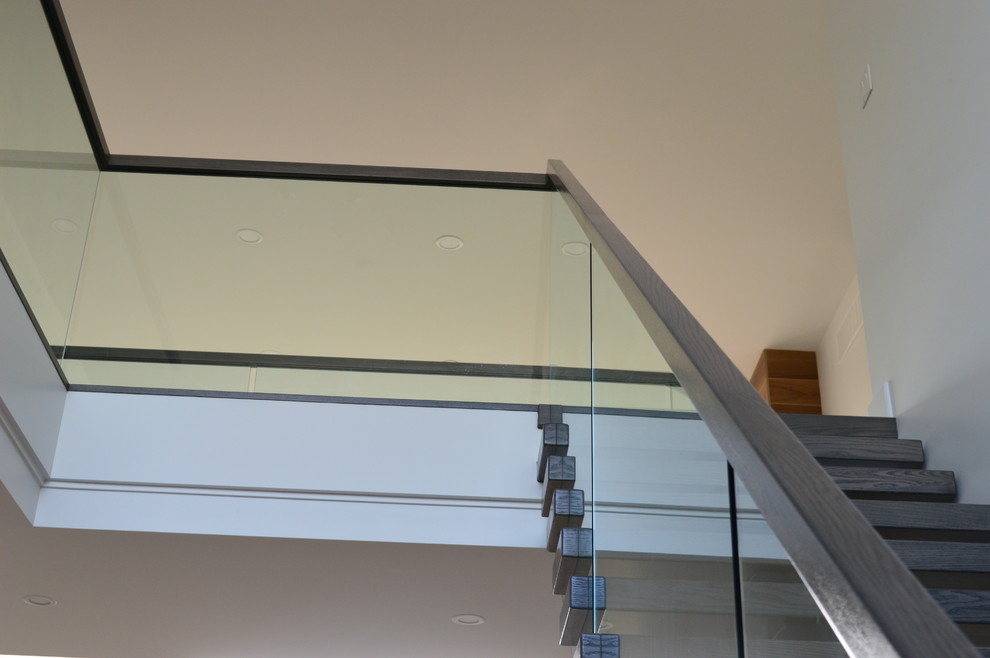 Moderne Treppe in Ottawa