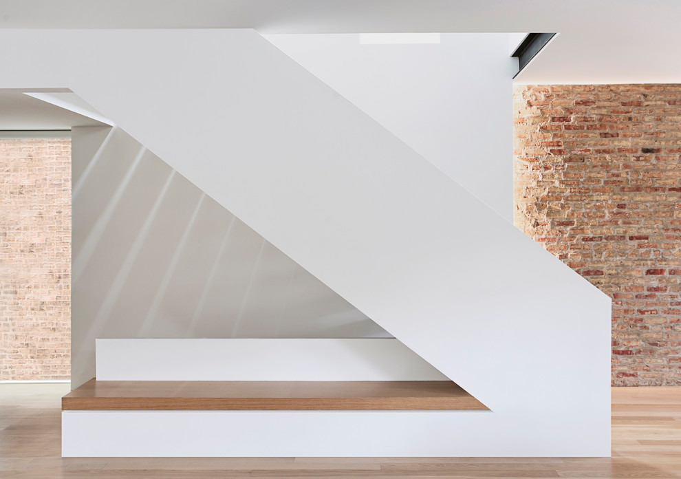 Modelo de escalera recta minimalista