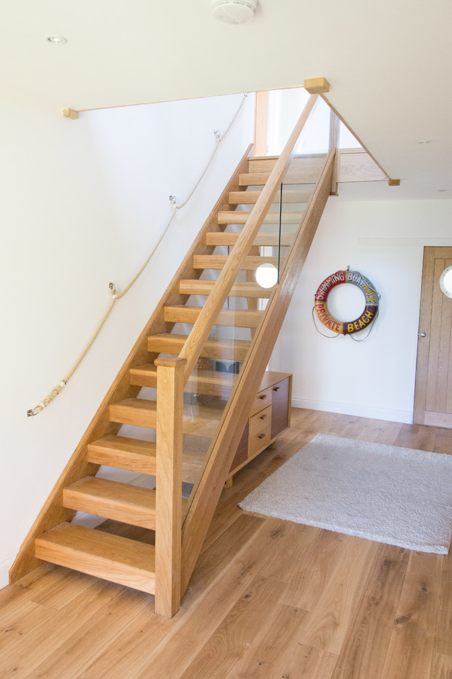 Oak and Glass Open Plan Contemporary Staircase West Midlands