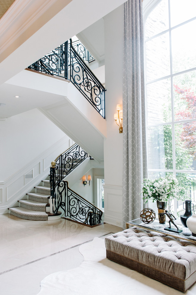 Design ideas for a classic staircase in Toronto.