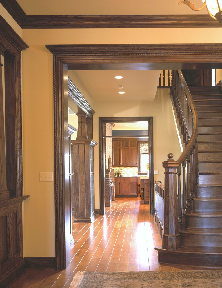Example of a tuscan staircase design in Omaha