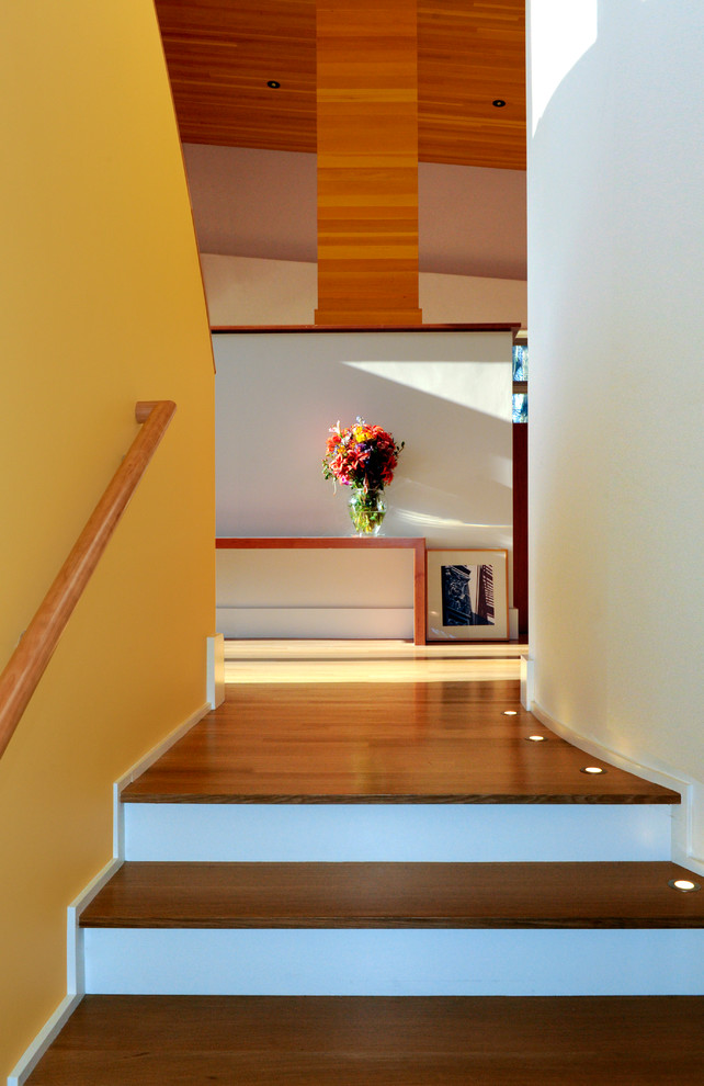 Design ideas for a contemporary staircase in Boston.