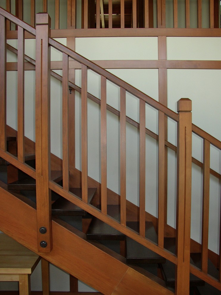 Example of a mountain style staircase design in Los Angeles