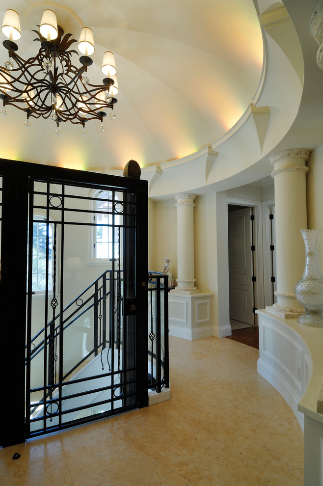 Example of a mid-sized eclectic curved staircase design in Tampa