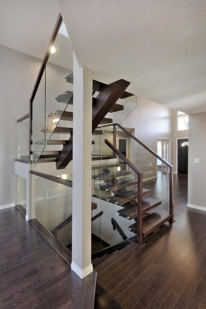 Perchless Mono Stringer with Glass Railing - Modern - Staircase ...