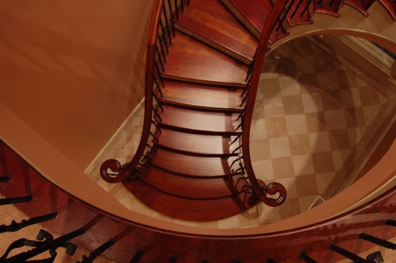 Cette image montre un escalier bohème.