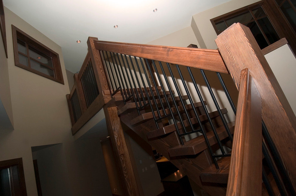 Mittelgroße Moderne Holztreppe in L-Form mit Holz-Setzstufen in Calgary