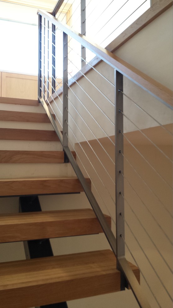 This is an example of a contemporary staircase in Dallas.