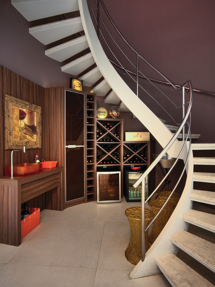 Свежая идея для дизайна: лестница в современном стиле с металлическими перилами без подступенок - отличное фото интерьера