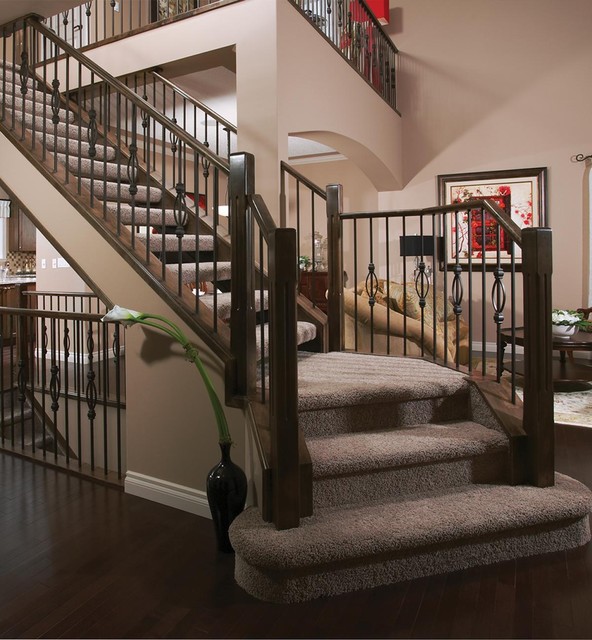 Prominent Homes Stairs Classique Escalier Calgary par The Stair