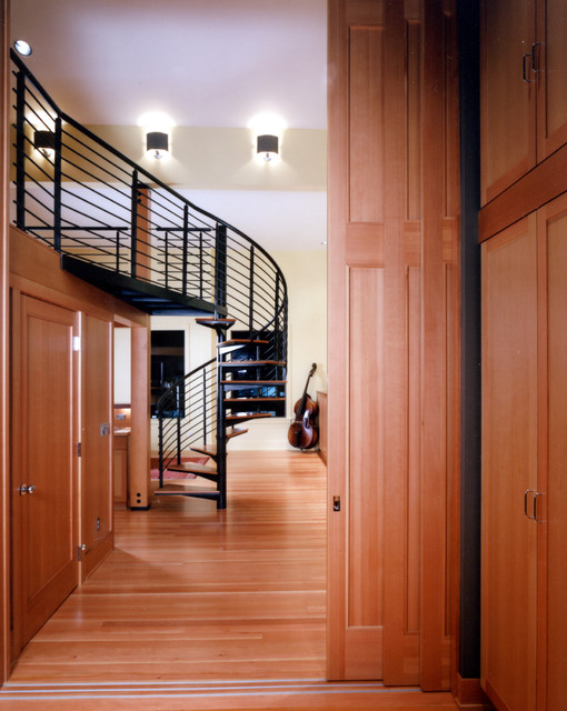 Queen Anne Loft Contemporaneo Scale Seattle di BAAN design Houzz