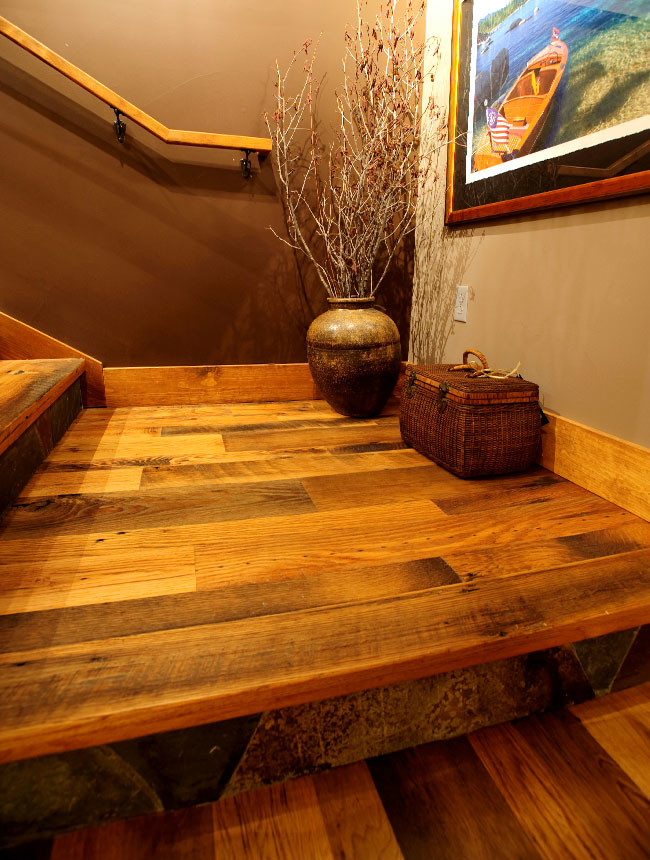Staircase - mid-sized traditional wooden l-shaped staircase idea in Cleveland with wooden risers