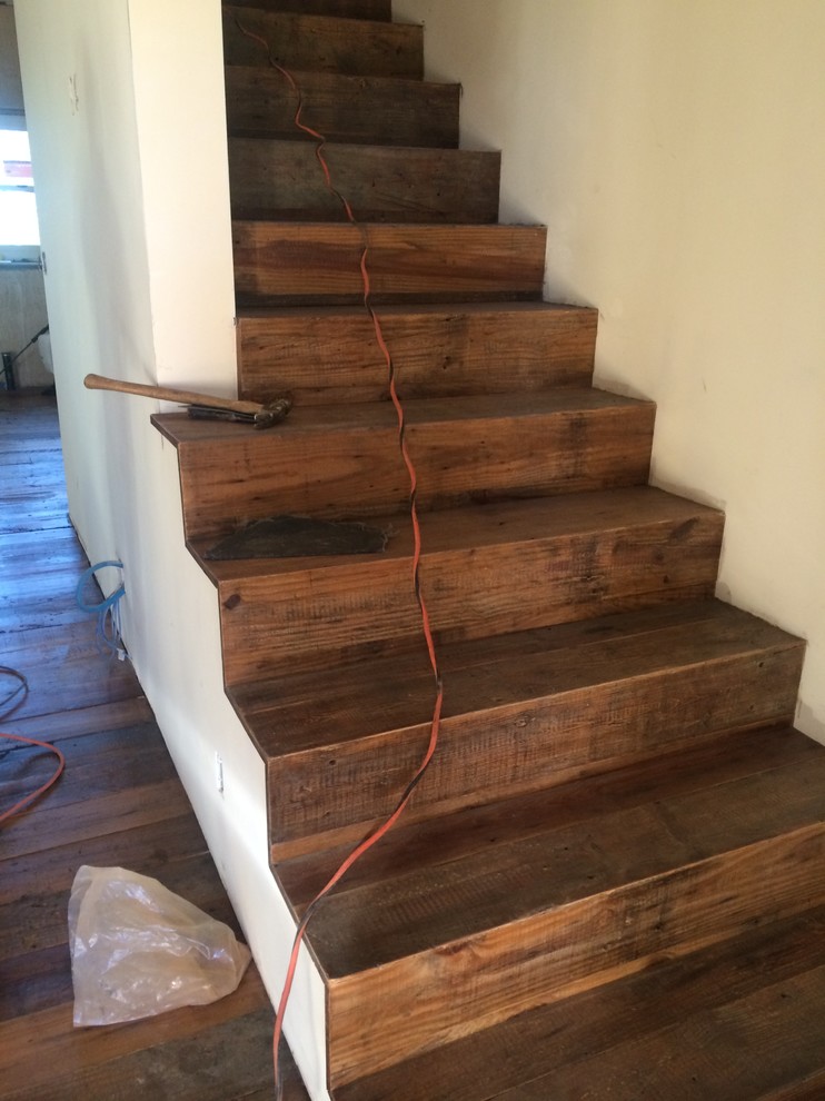 Snapshot of Reclaimed Building Materials For Apartment Stairs
