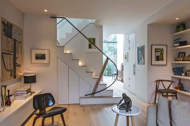 Reinventing the Railway Cottage - Modern - Treppen - London - von