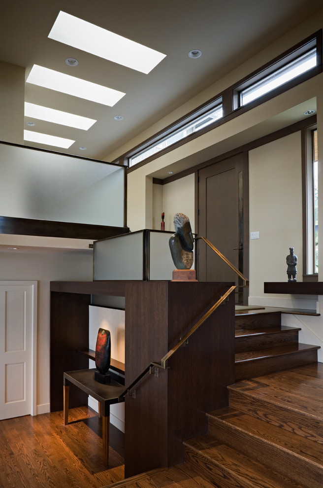 Источник вдохновения для домашнего уюта: деревянная лестница в современном стиле с деревянными ступенями