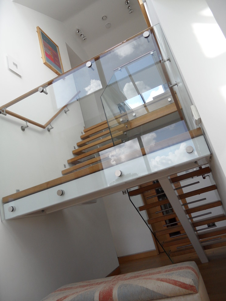 Example of a minimalist staircase design in West Midlands
