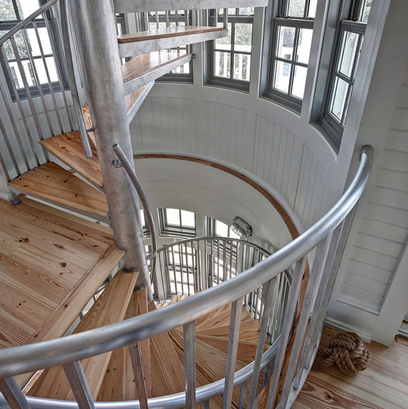 Идея дизайна: лестница в морском стиле
