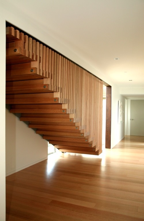 Schwebende, Mittelgroße Moderne Holztreppe mit Holz-Setzstufen in Wellington