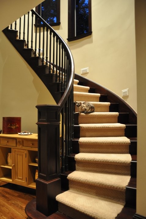 Staircase - traditional staircase idea in Seattle
