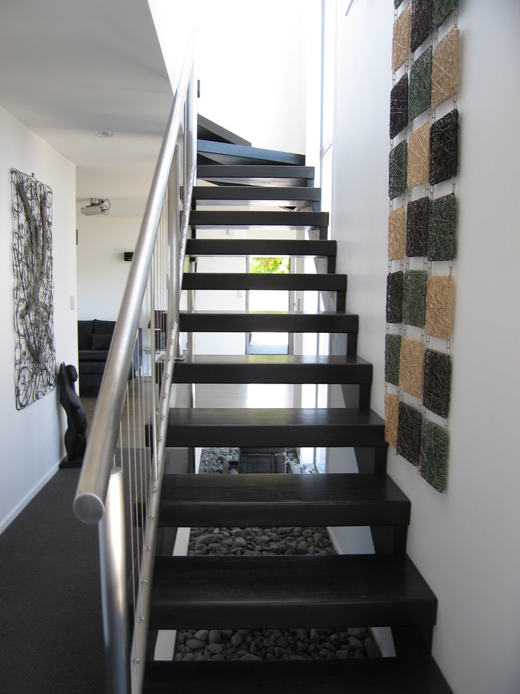 Staircase - contemporary staircase idea in Hamilton