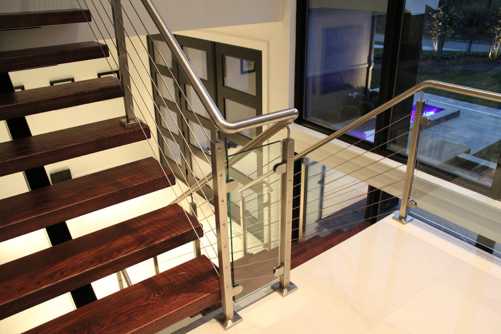 Design ideas for a contemporary staircase in Cleveland.