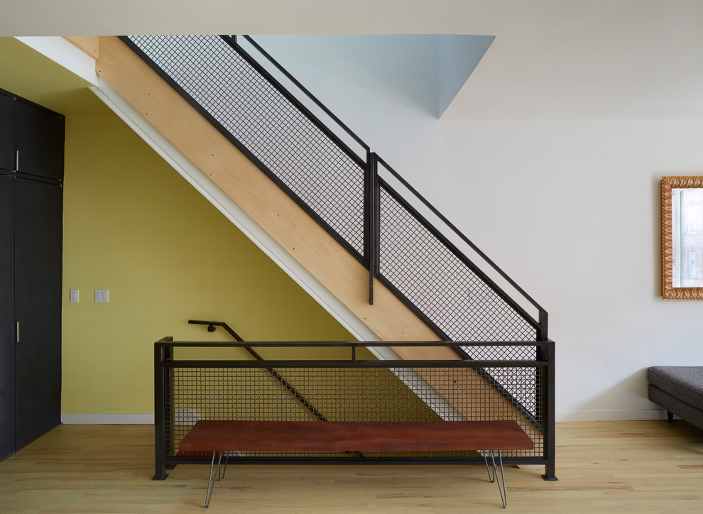 Minimalist staircase photo in New York