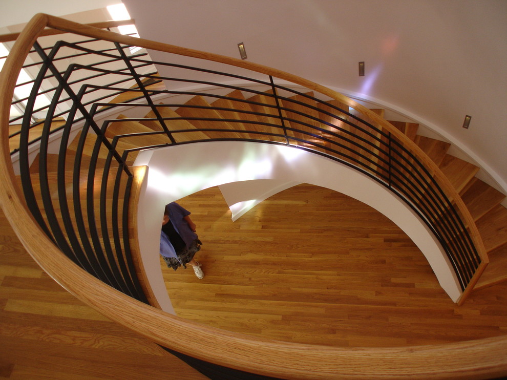 Example of a minimalist staircase design in New York