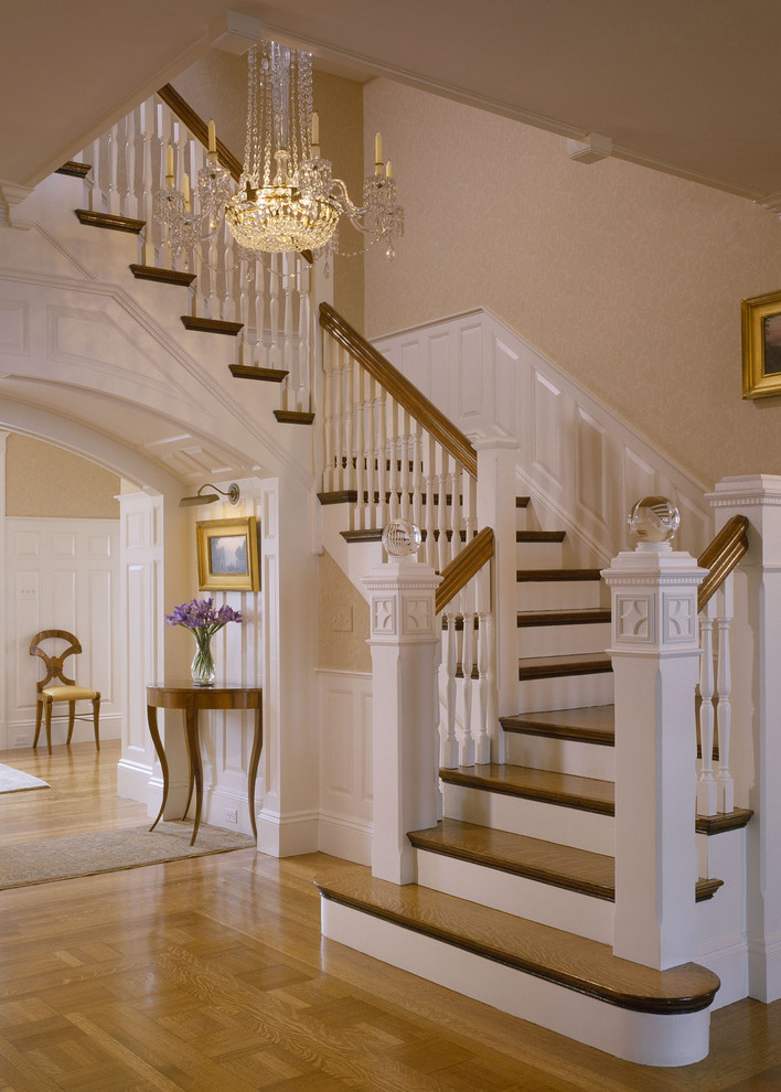 Elegant wooden staircase photo in Boston