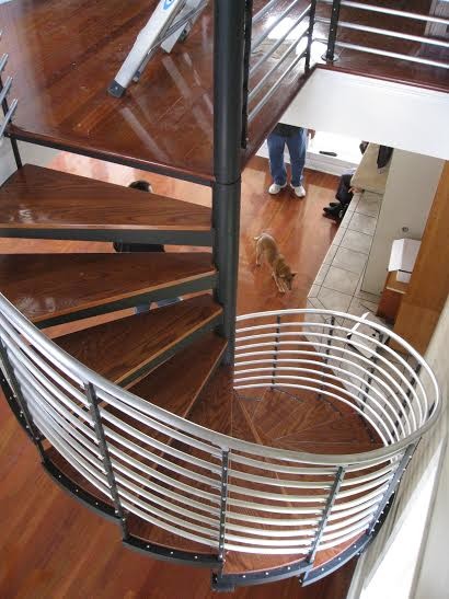 Example of a beach style staircase design in New Orleans