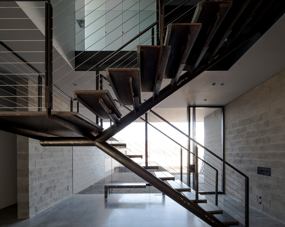Источник вдохновения для домашнего уюта: лестница на больцах, среднего размера в стиле модернизм с бетонными ступенями без подступенок