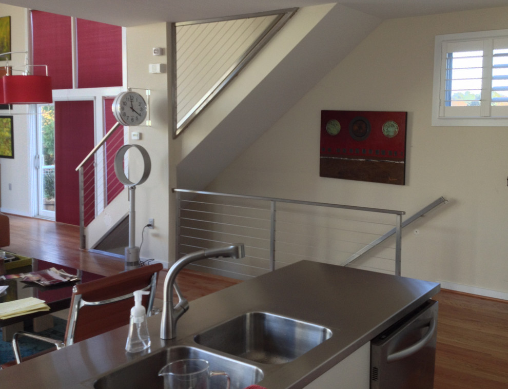 Stainless Steel Cable Railing - Rectangle Tube Top with Square Posts ...