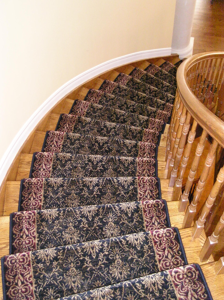 Photo of a traditional staircase in Ottawa.